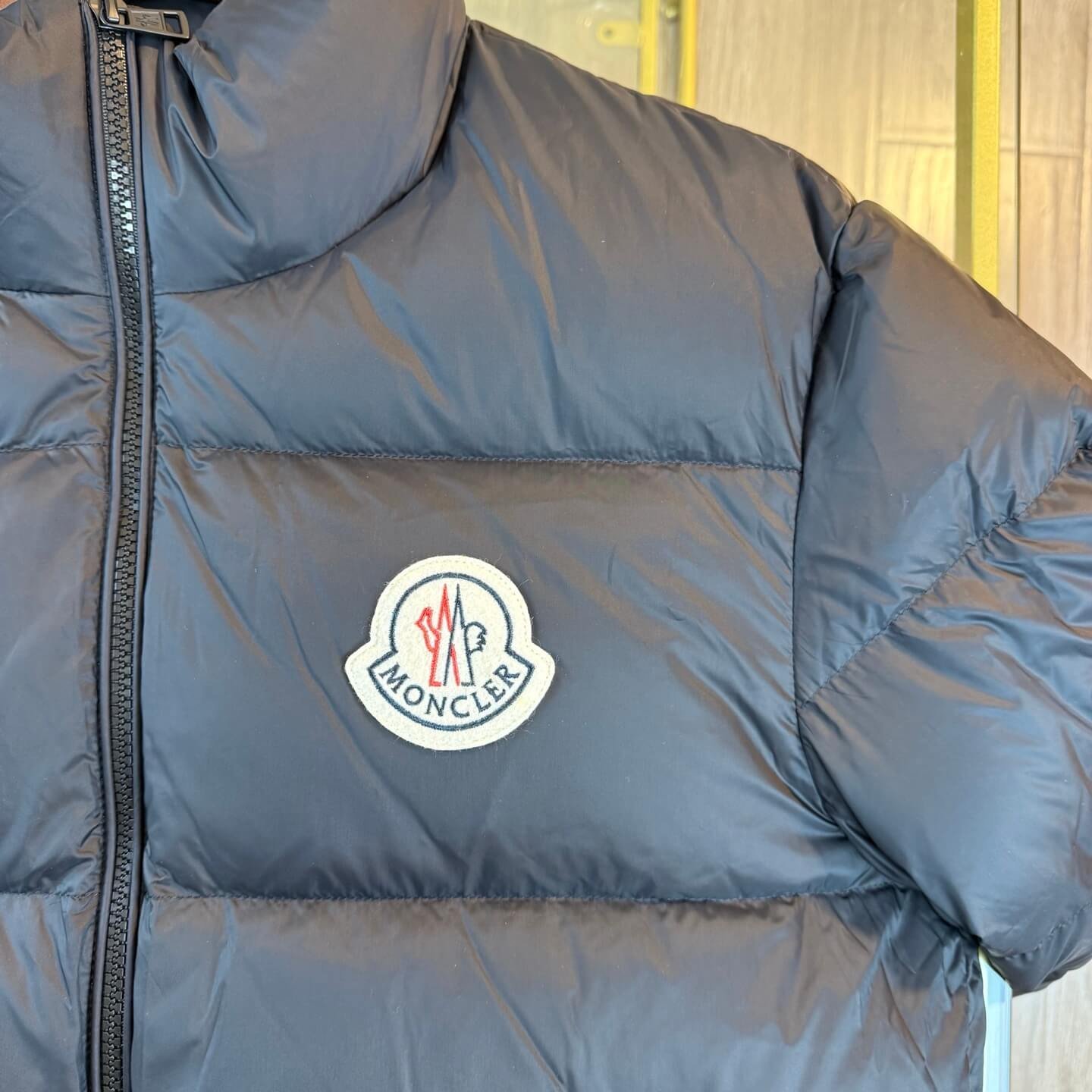 モンクレール メンズ ダウンジャケット コピー品 品質保証 アウトドアに最適 - 画像 (5)