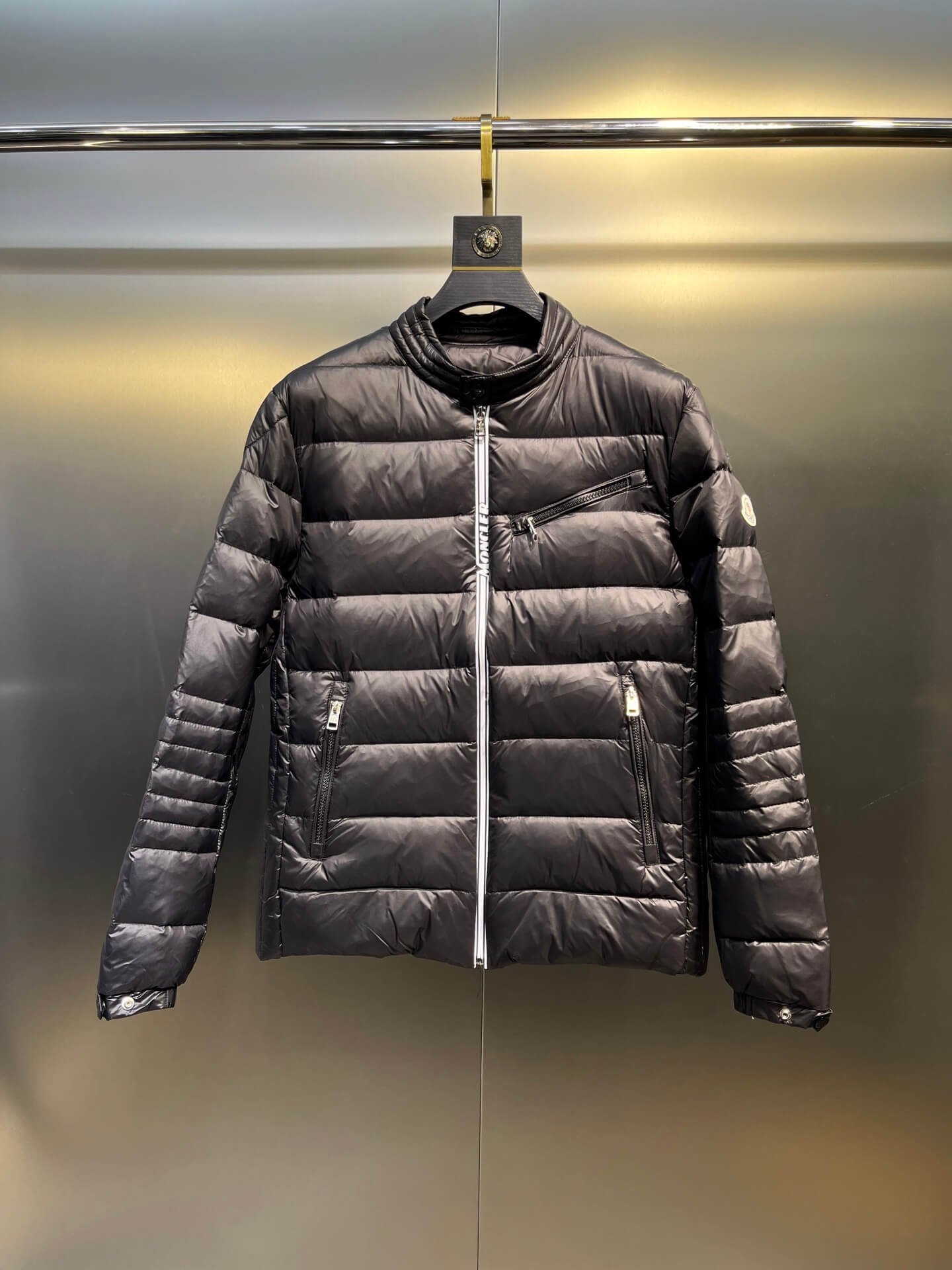 モンクレール メンズ ダウンジャケット 偽物 正規品品質 送料無料