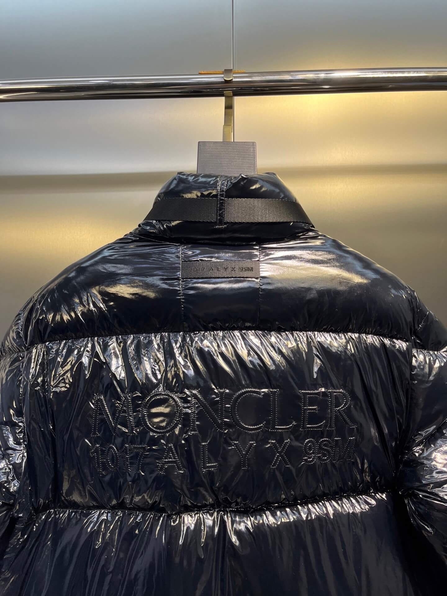 モンクレール メンズ ダウンジャケット コピー カジュアルスタイル 防風 - 画像 (4)